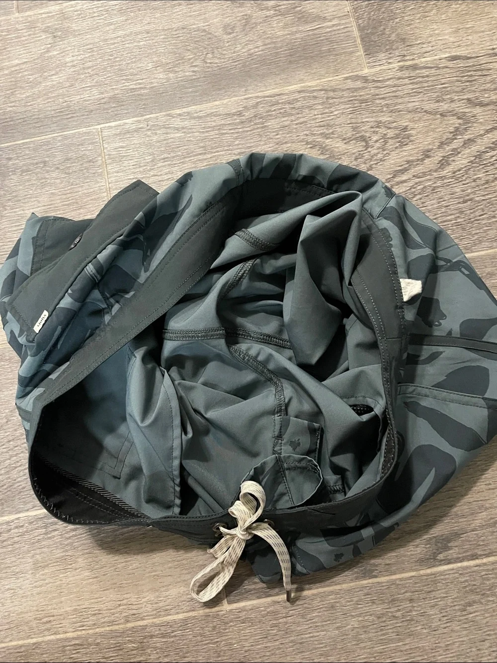 Vuori Cruise Green Patterned Swim Board Shorts